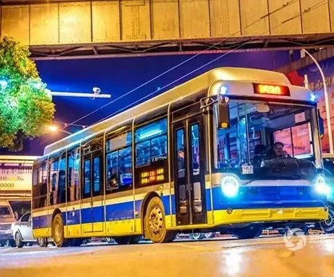 2015 - Ultra-lightweight bus