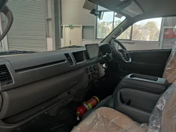 RHD Electric Passenger Van Mini Bus